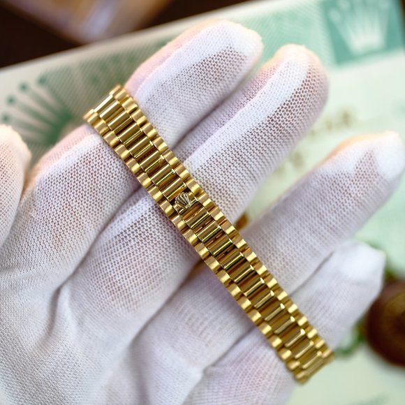 Rolex Ladies Datejust Factory Wood Dial 18K Gold - Picture 12 of 13